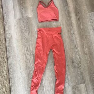SET ACTIVE set in coral